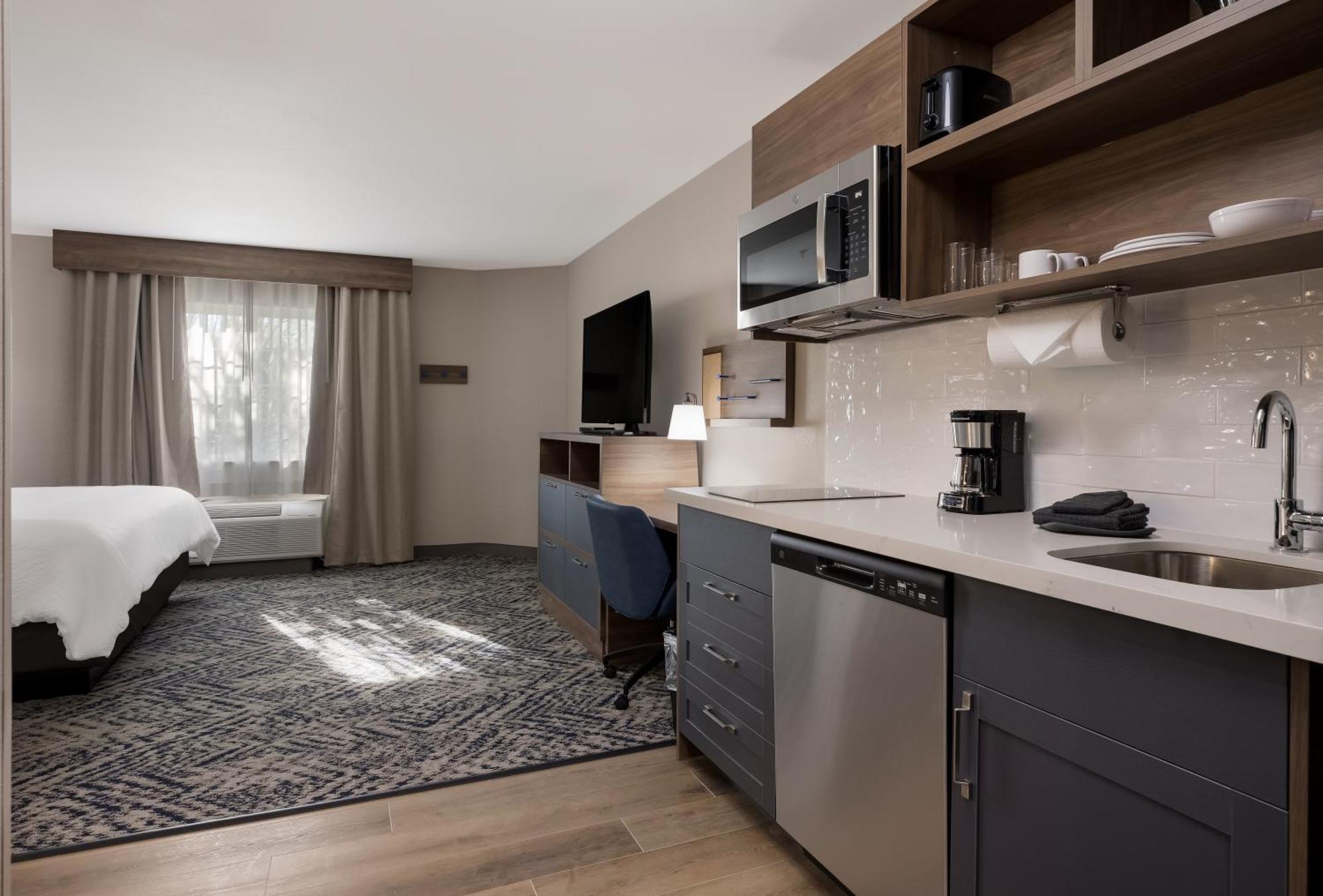 Candlewood Suites Lafayette - River Ranch By Ihg Экстерьер фото