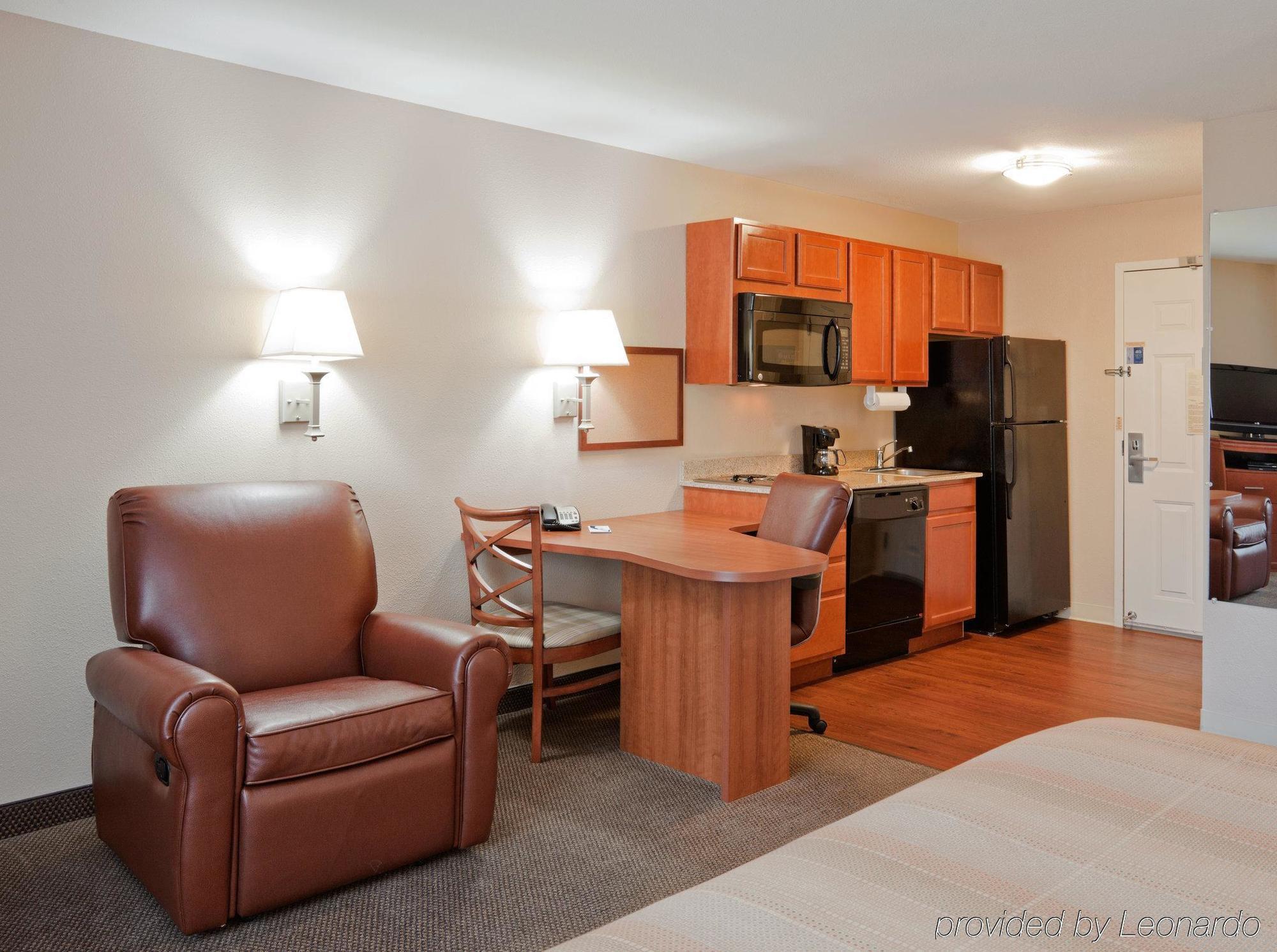 Candlewood Suites Lafayette - River Ranch By Ihg Экстерьер фото