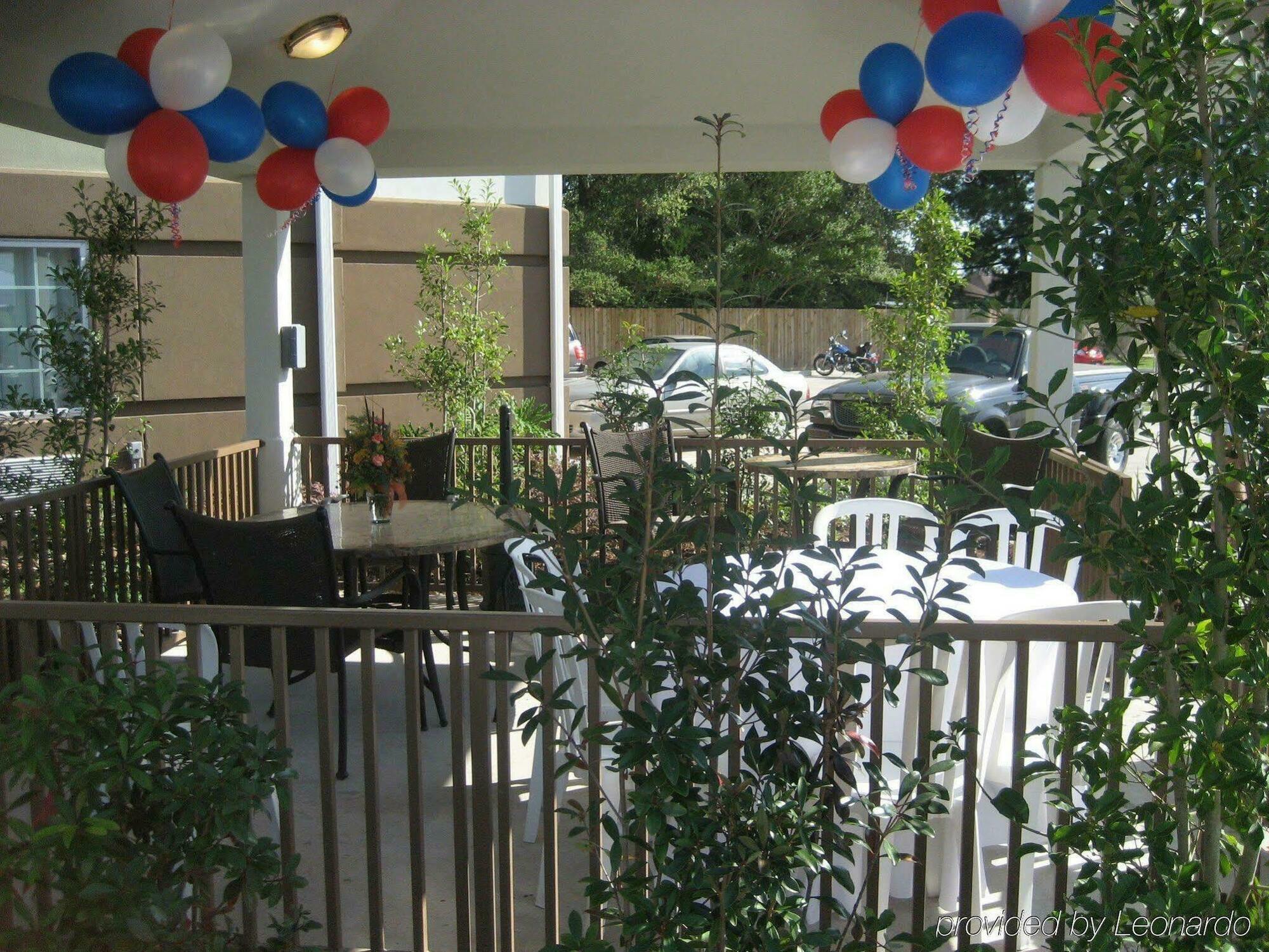 Candlewood Suites Lafayette - River Ranch By Ihg Ресторан фото